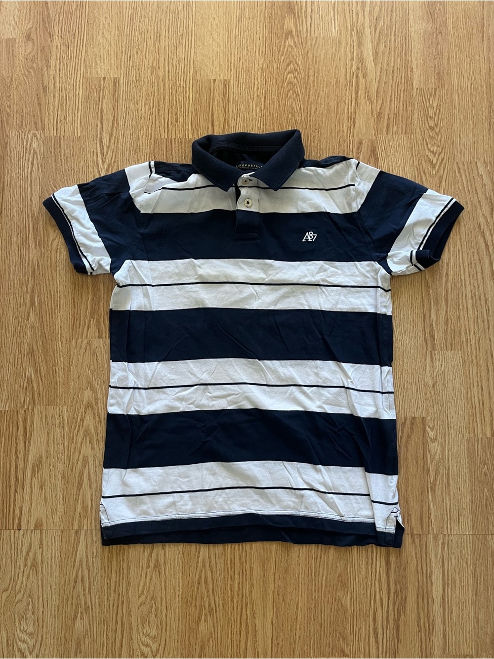 aeropostale navy and white men’s polo shirt size medium